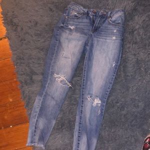 Skinny/ high rise medium wash 15$